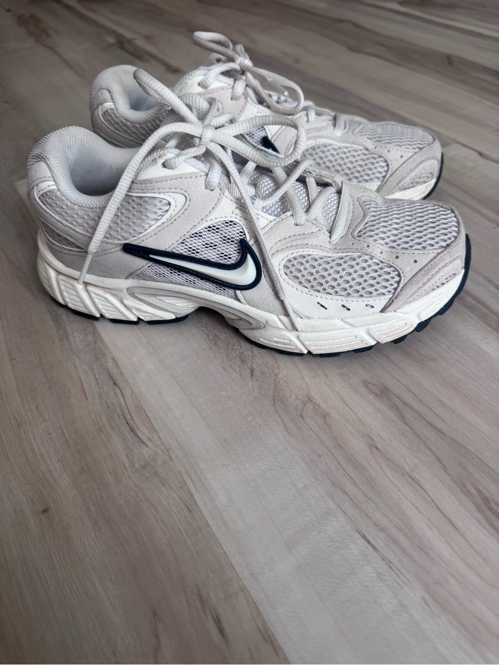 Nike White and Black Mesh Running Sneakers